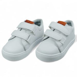 Zapatilla ecocuero con abrojo 2024